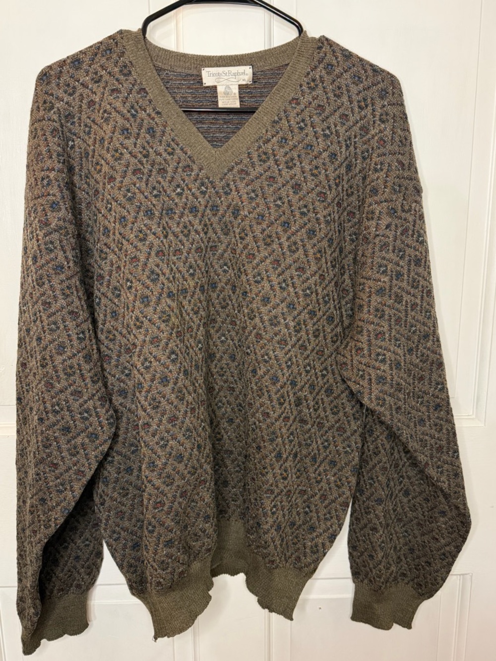 Tricots St. Raphael V-Neck Textured 100% Wool Sweater - Olive